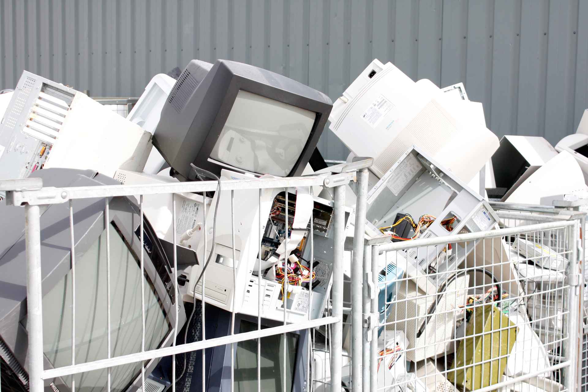 architect-g62cc41a75_1280-1200×799